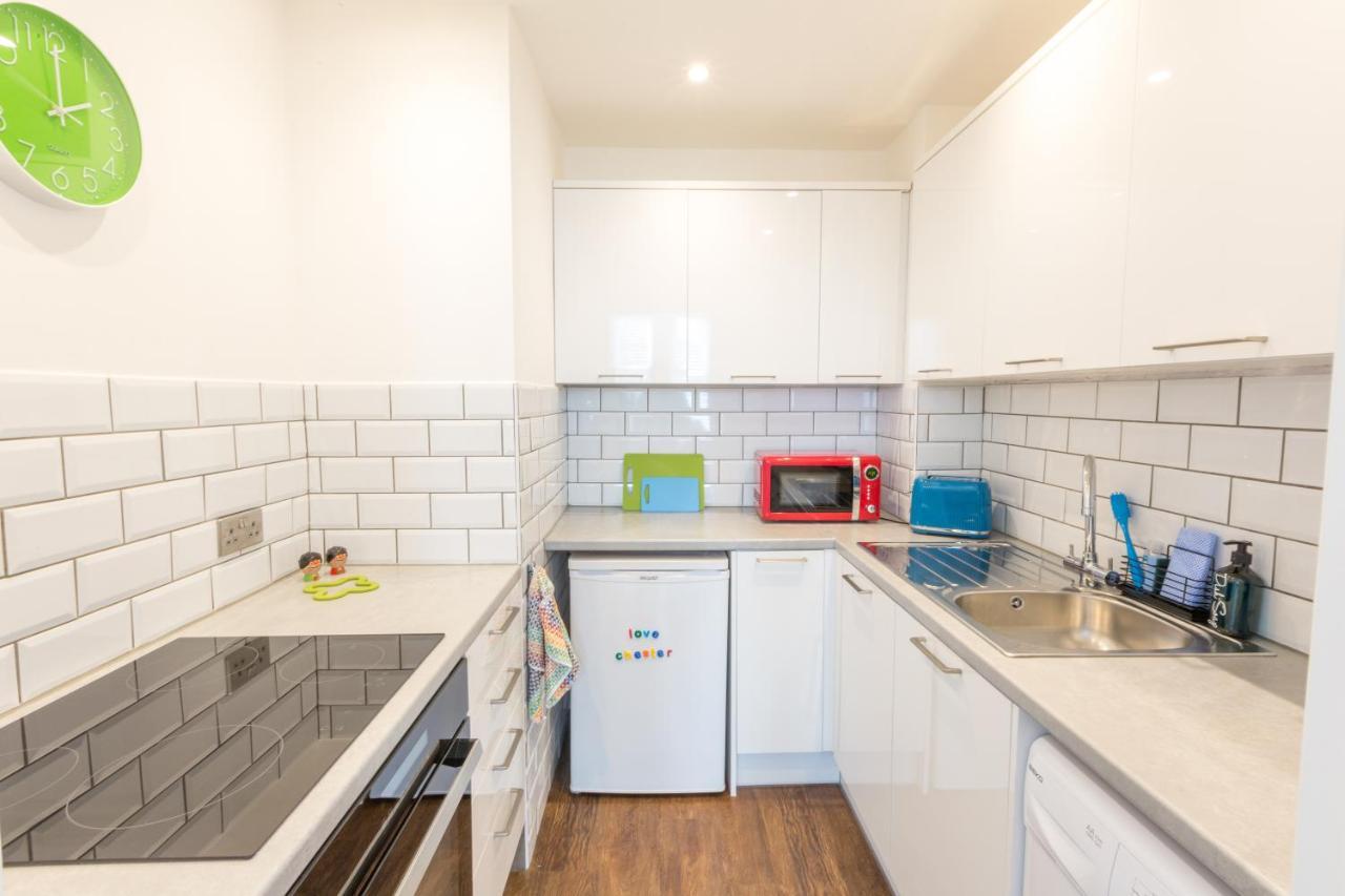 Chester Stays - Lovely Apartment In The Heart Of Chester With Free Parking Kültér fotó