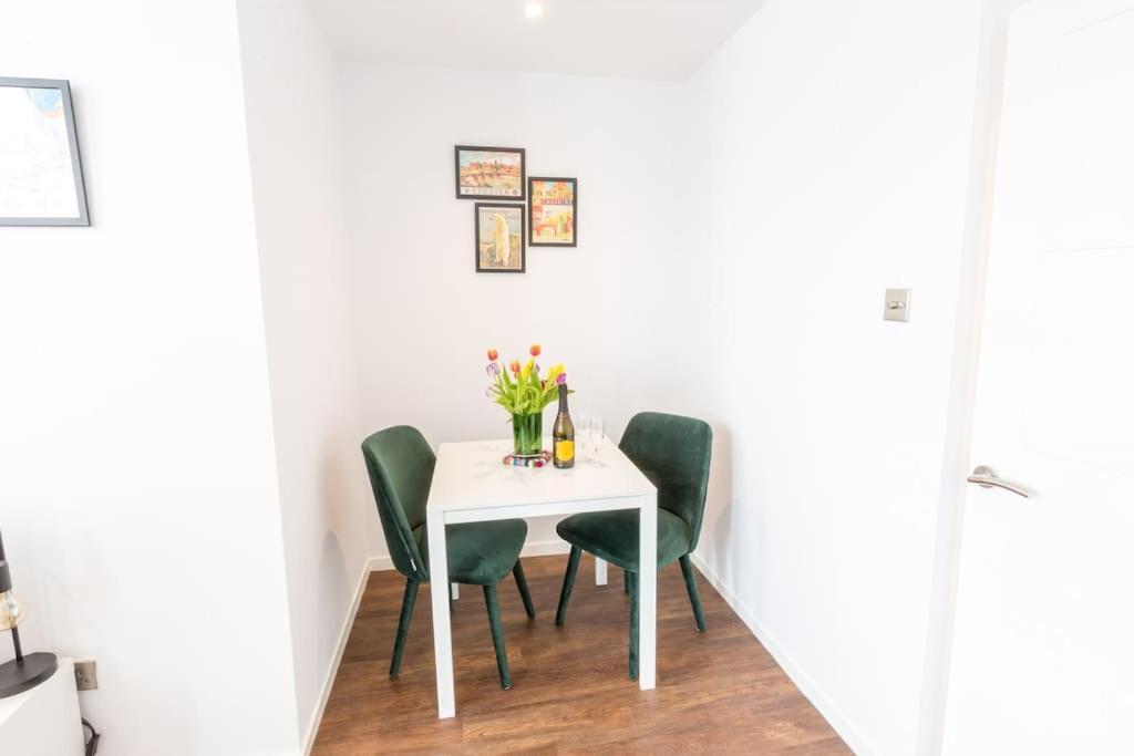Chester Stays - Lovely Apartment In The Heart Of Chester With Free Parking Kültér fotó